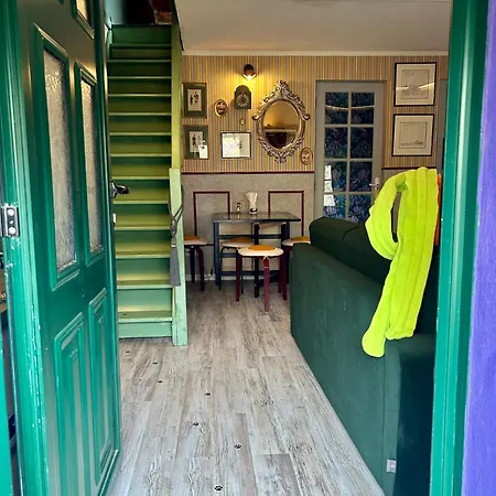 Wonderland21 Bed & Breakfast *